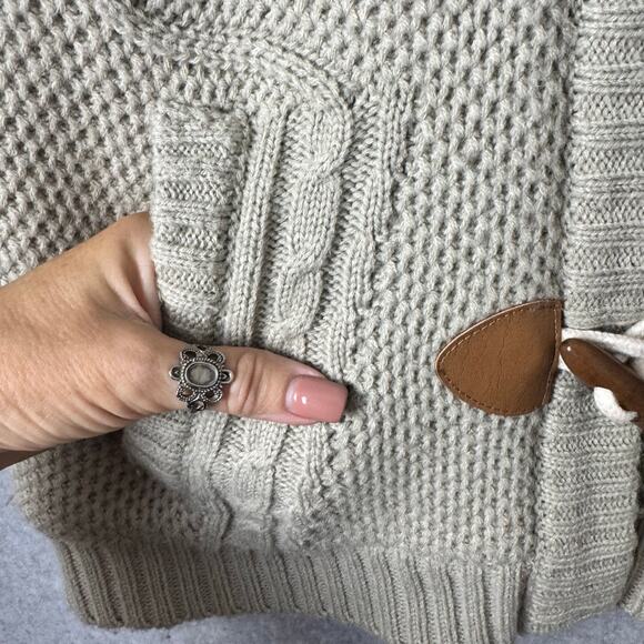 Maurices Sweater Vest Womens Size M Faux Fur Cableknit Toggle Sherpa Lined Tan - Picture 6 of 11